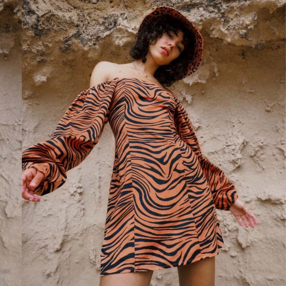 Billabong Desert Clay Tiger Feeling Flirty A-Line Long Sleeve Dress Size Medium